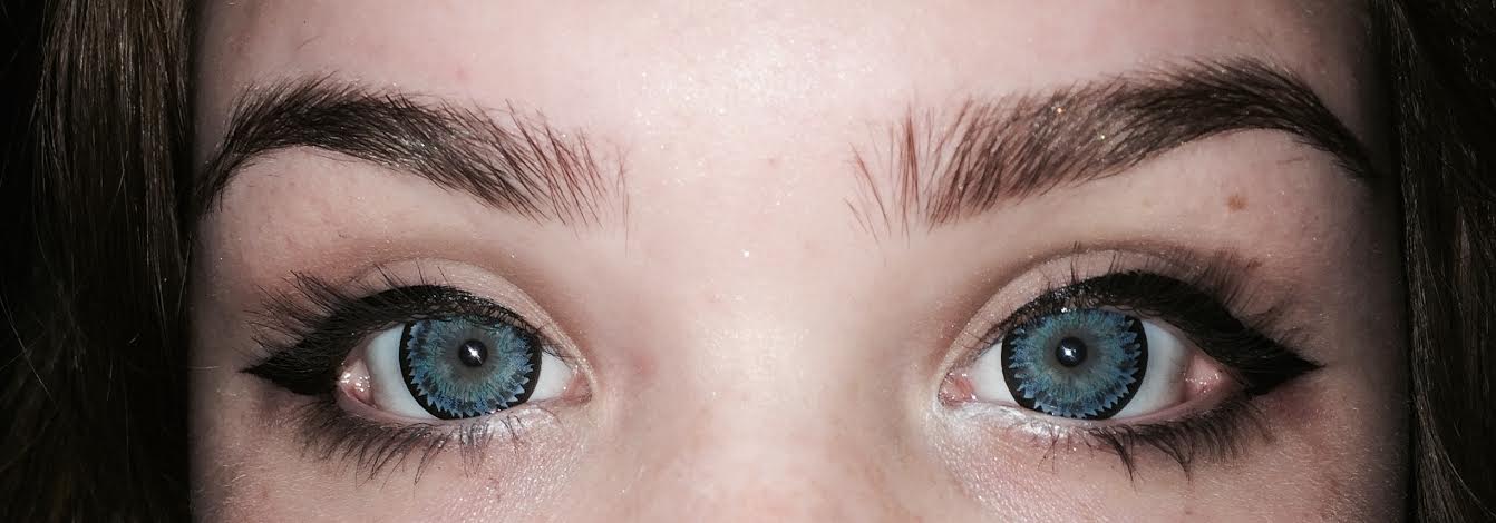 nudy eyes blue