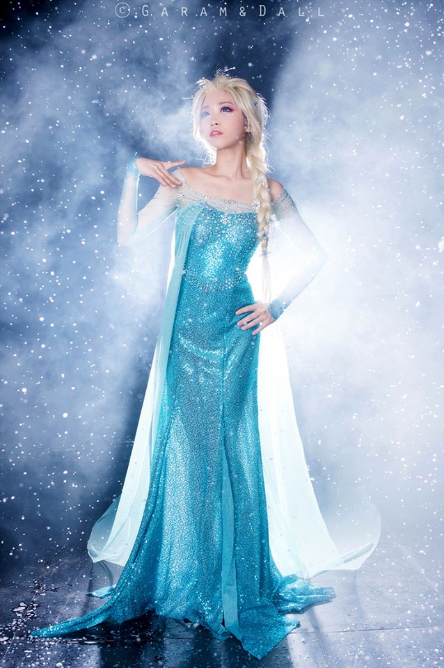 Cosplay Elsa Costume from Frozen for Halloween