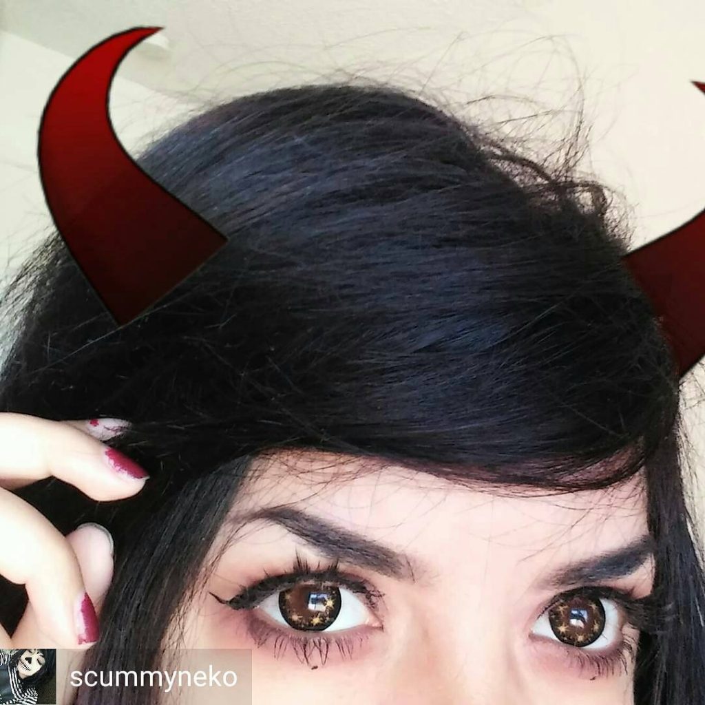 Costume contact lenses near me