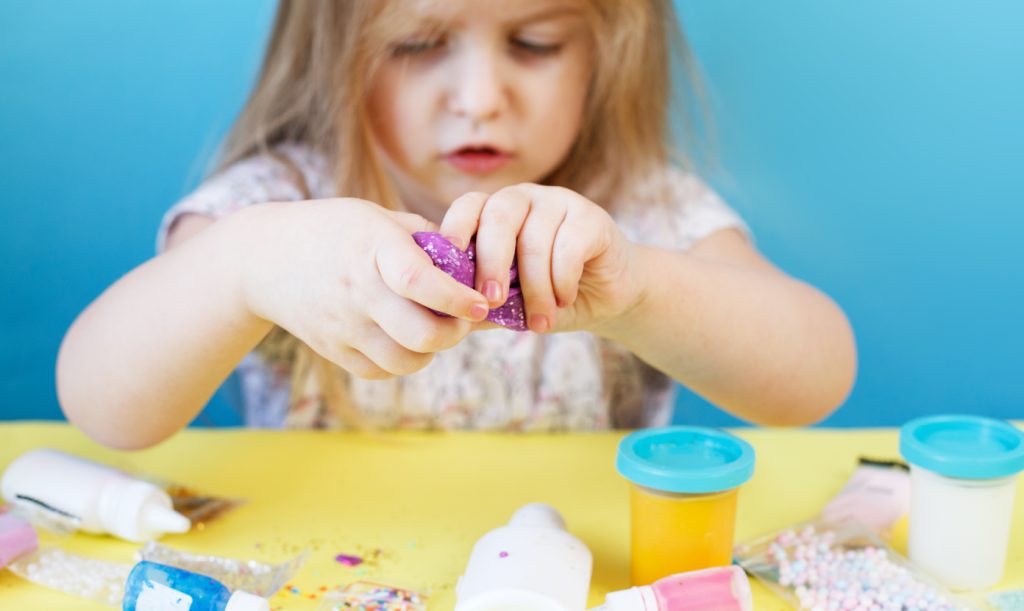 make slime with contact Lens solution