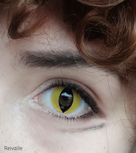 Yellow Cat Eye Contact Lenses by GOTHIKA Vampfangs