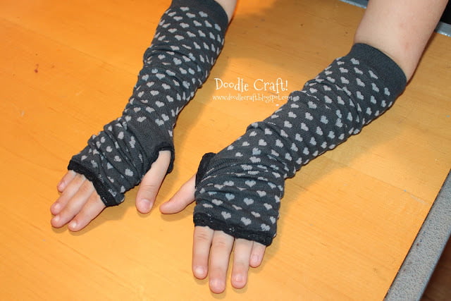 DIY Fingerless Gloves using Old Knee High Socks — UNIQSO