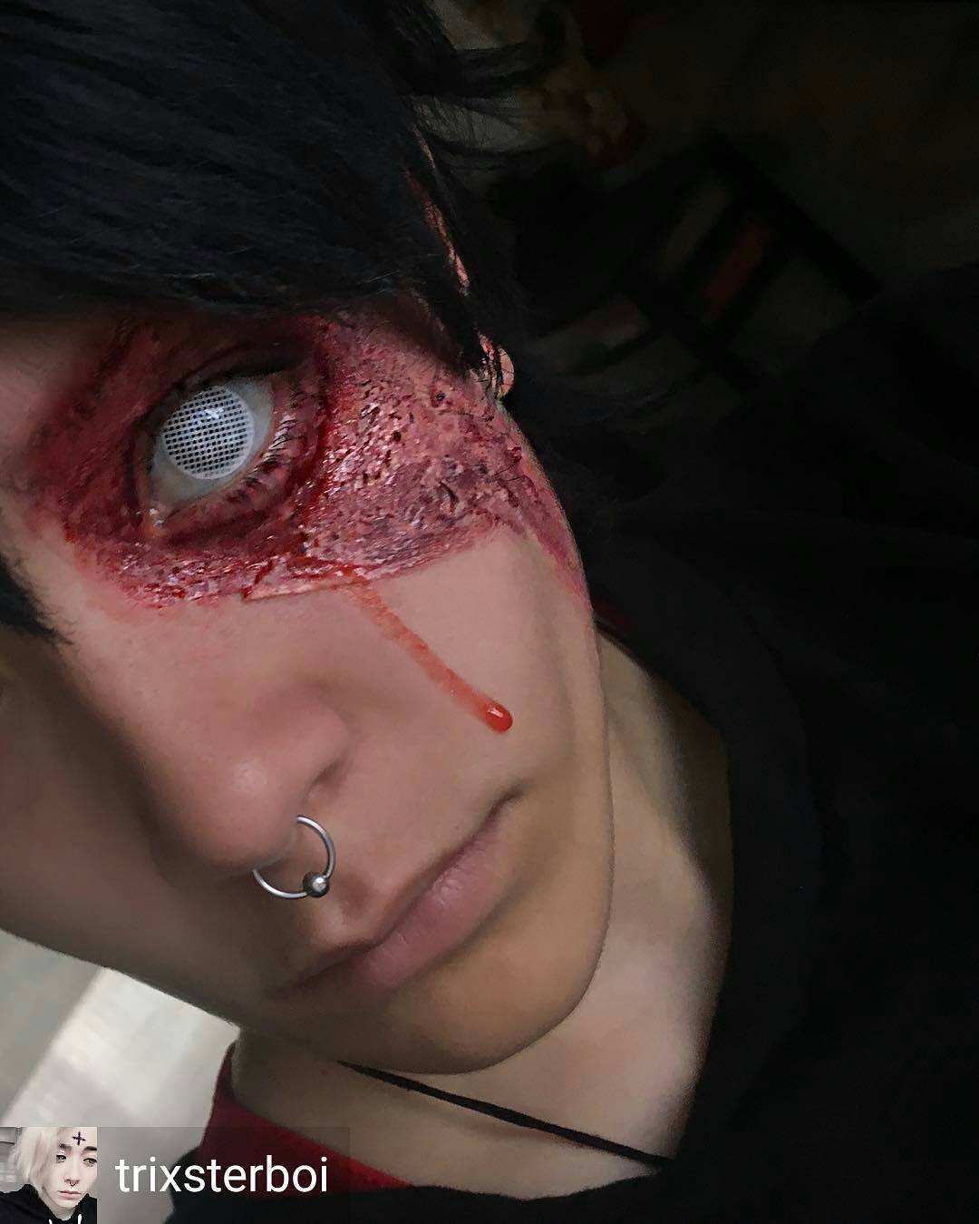 costume contact lenses