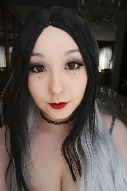 EOS new adult red contacts