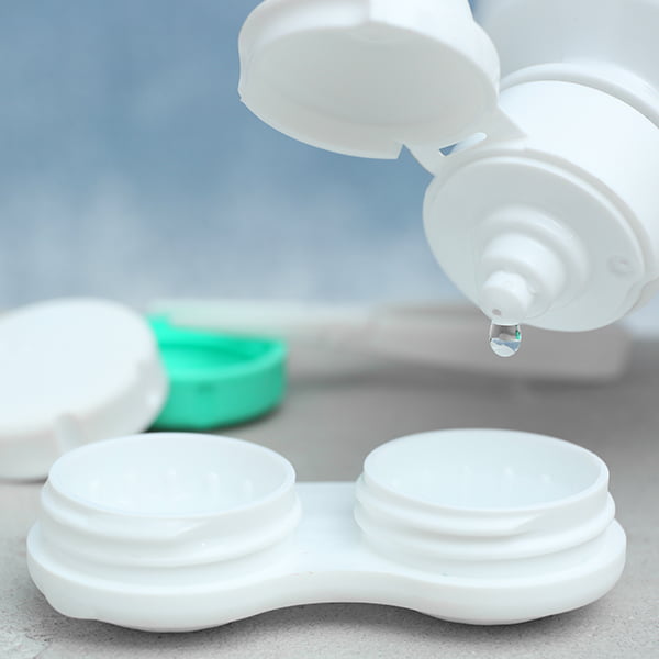 Colored contact lenses rinsing solution