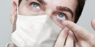 colored contact lenses and coronavirus