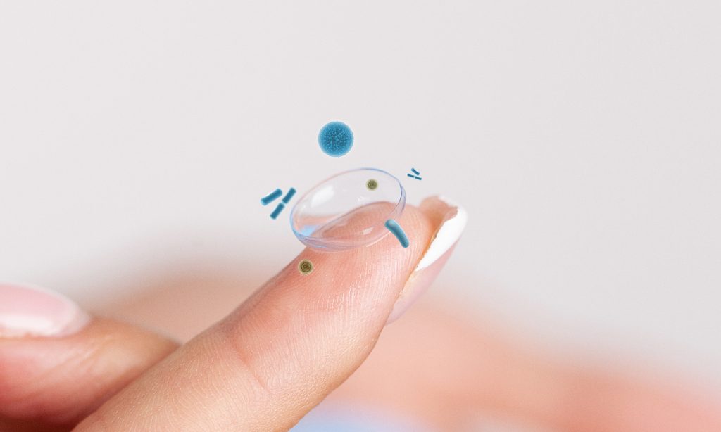 how to clean contact lens