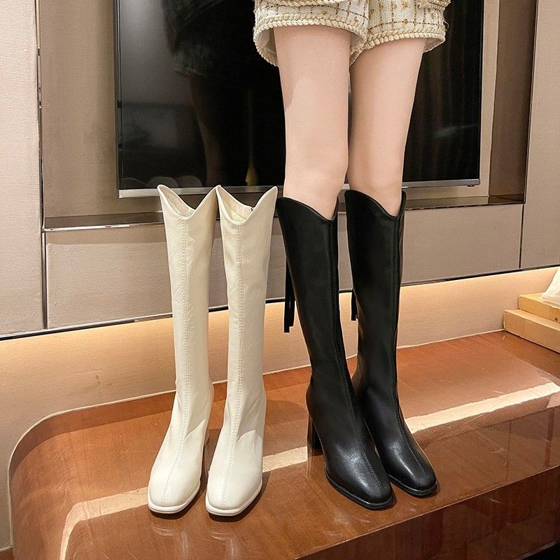 Thigh High Socks: 4 Valentine Style Inspirations — UNIQSO